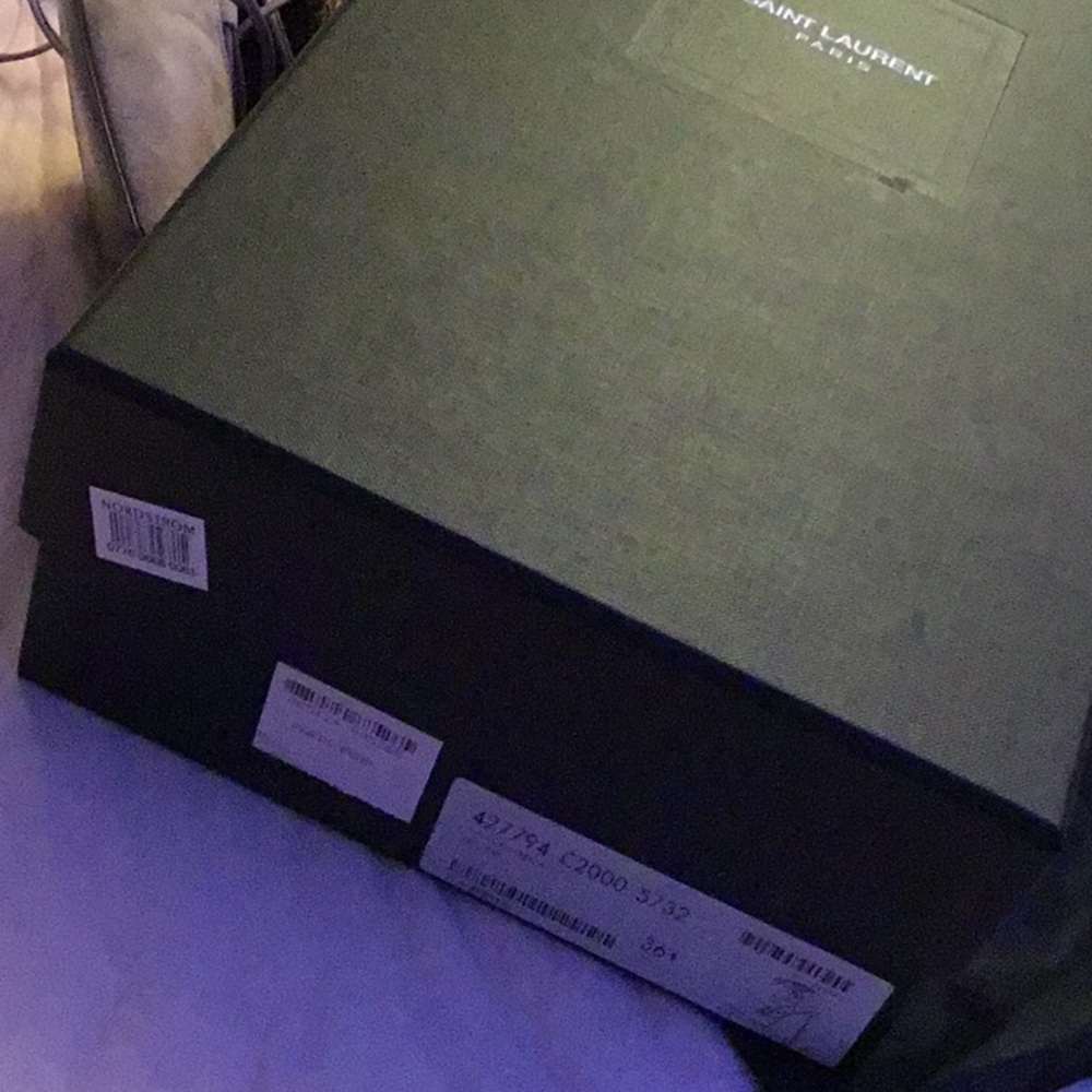 Saint Laurent Suede Paris pump - Picture 8 of 8